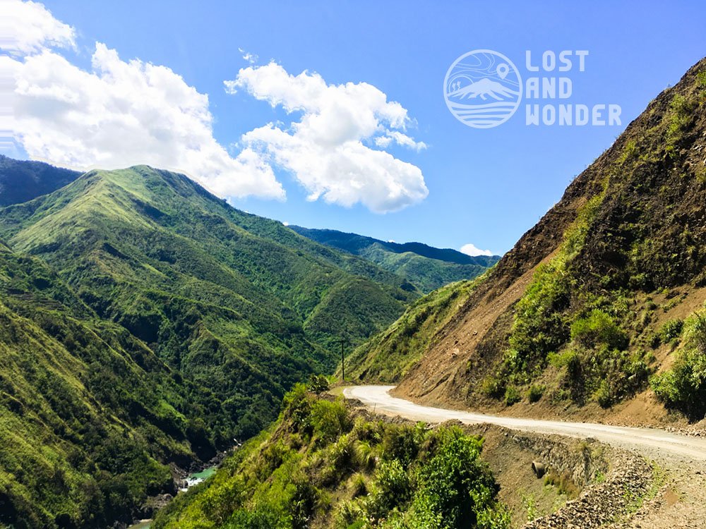 The perilous highway going to Tinglayan