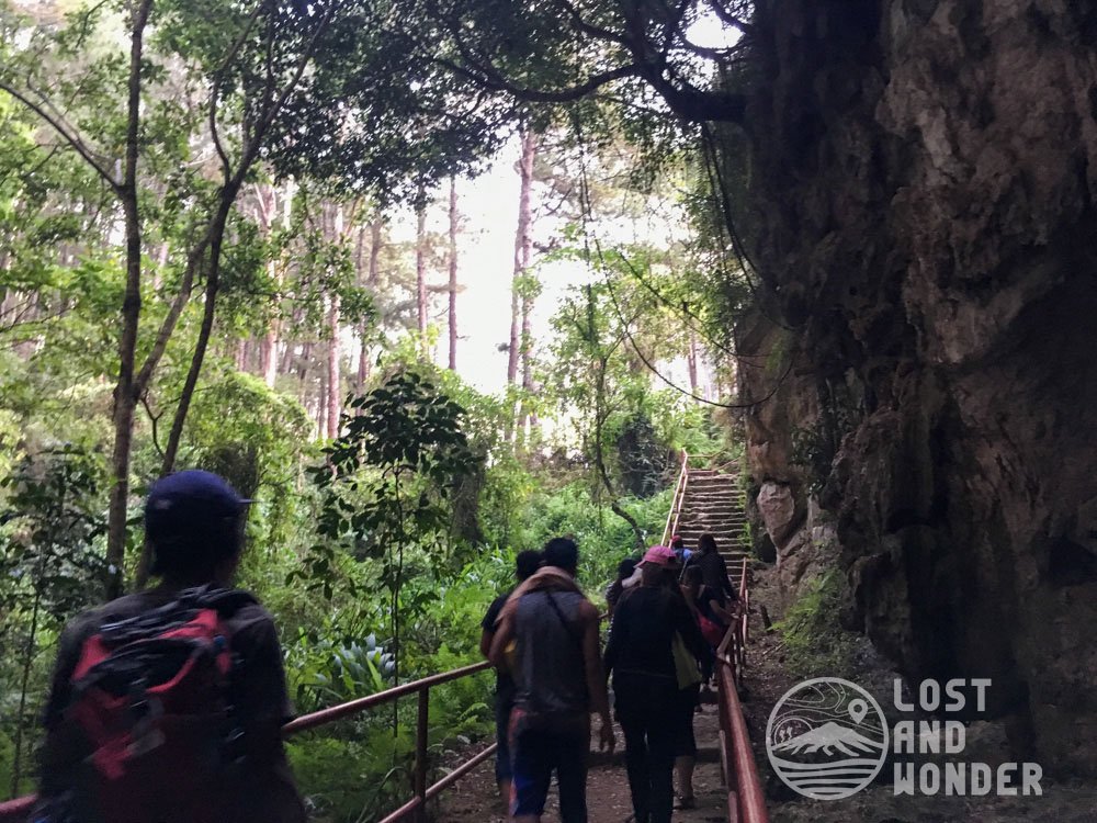 Trail going to Sumaguing Cave